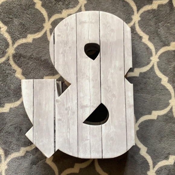 “&” Decorative Box - Picture 3 of 8